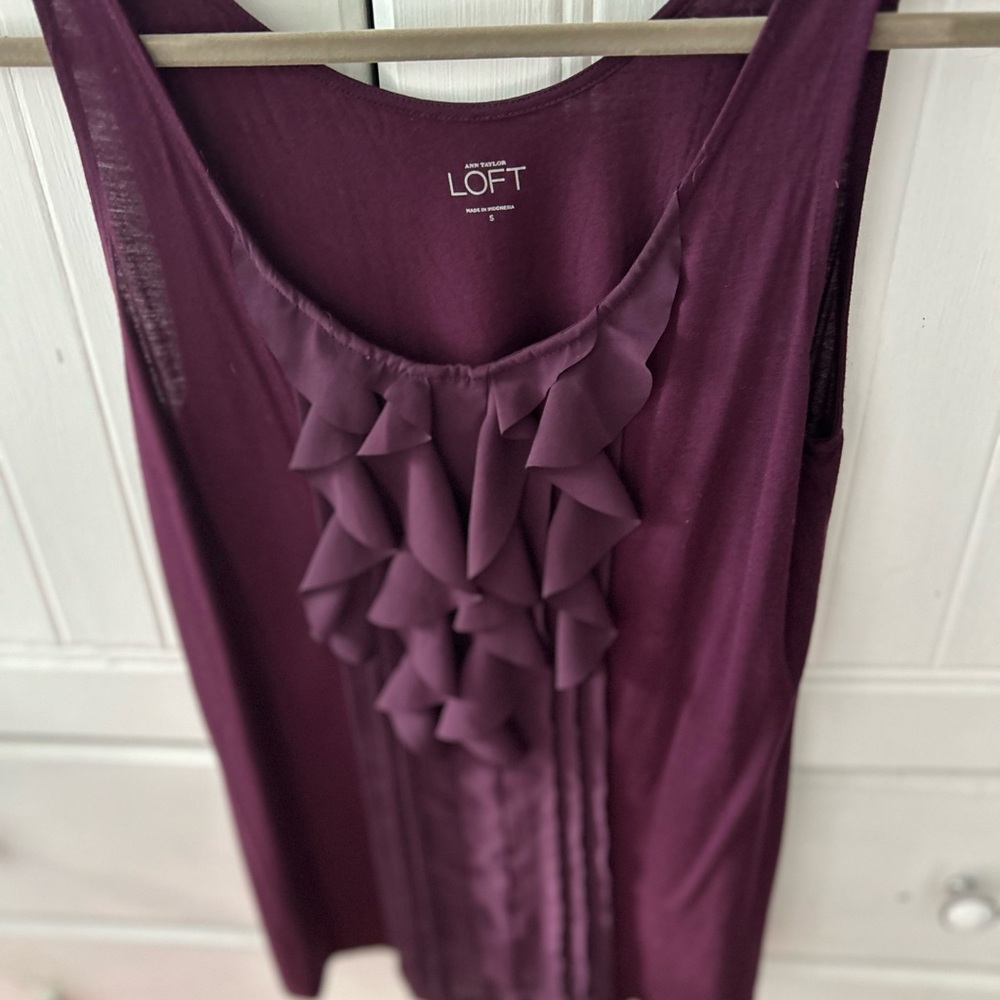 NWOT LOFT Deep Purple Ruffle Front Tank Sleeveless with Scoop Neck